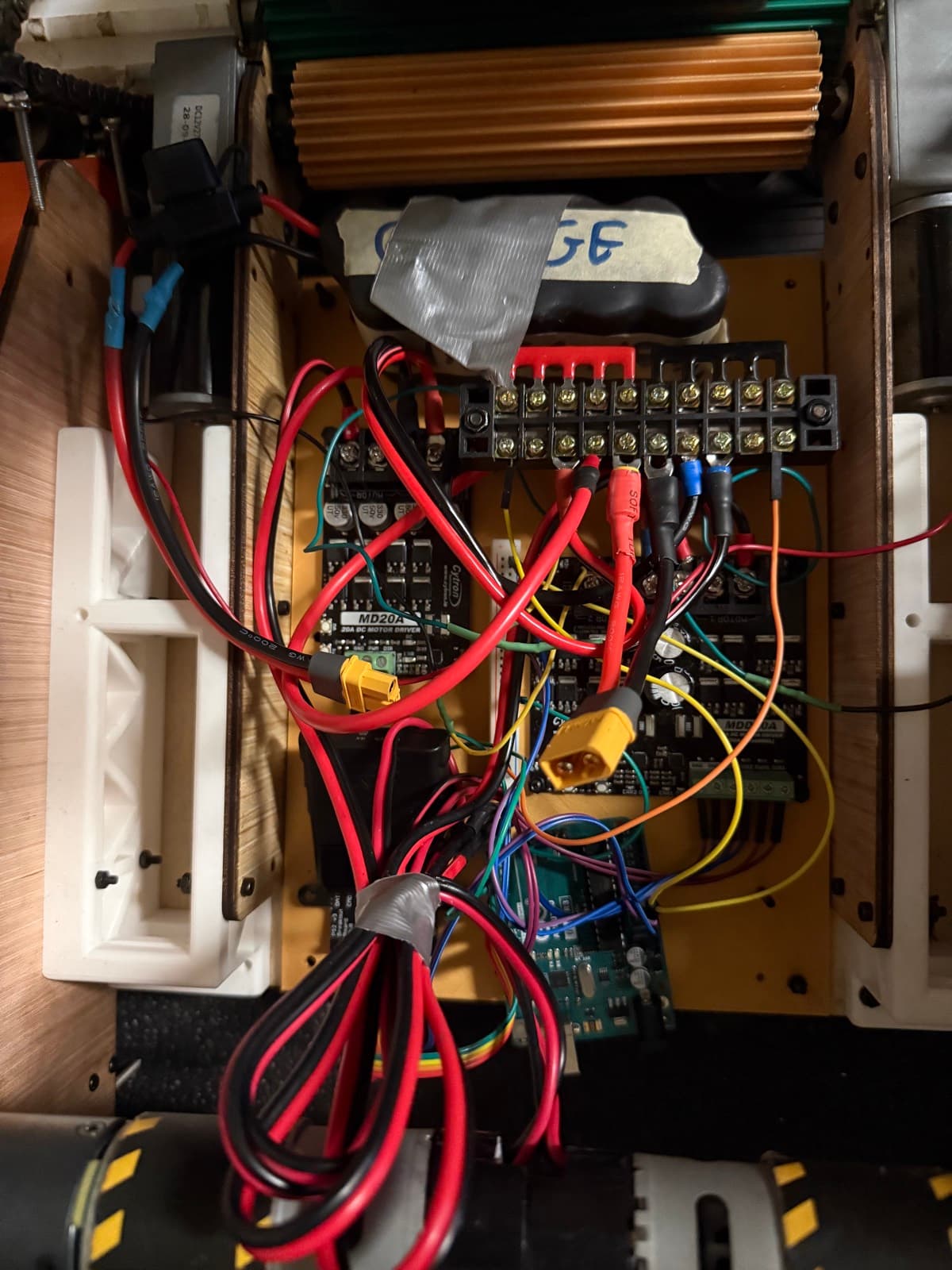 Power and control wiring — terminal block distribution, XT60 connectors, inline fuse